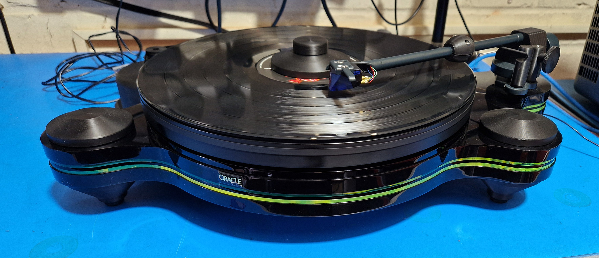 Oracle Origine MK II turntable
