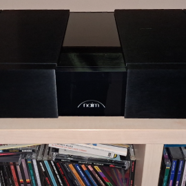 Naim NAP 250 Power Amplifier Front View